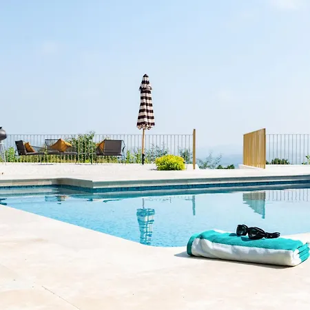 Reveille By One-villas Villa Grimaud