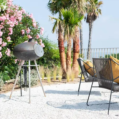 Reveille By One-villas فيلة